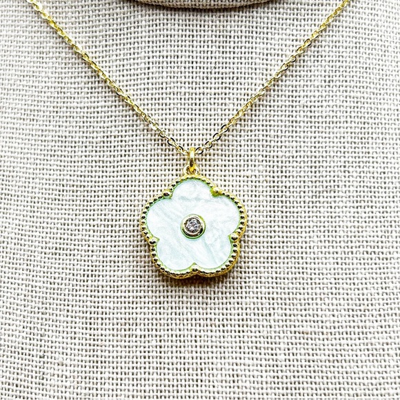 NWOT 18k Gold Plated, stainless steel light blue mother of pearl clover set - Picture 4 of 10